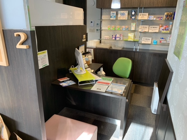 ミント調剤薬局永山店（薬剤師の求人）の写真3枚目：個別ブースで他の患者を気にしないで相談してもらえる環境になってます