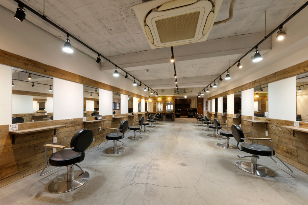 La fith hair flamme 難波戎橋2号店の写真2枚目：