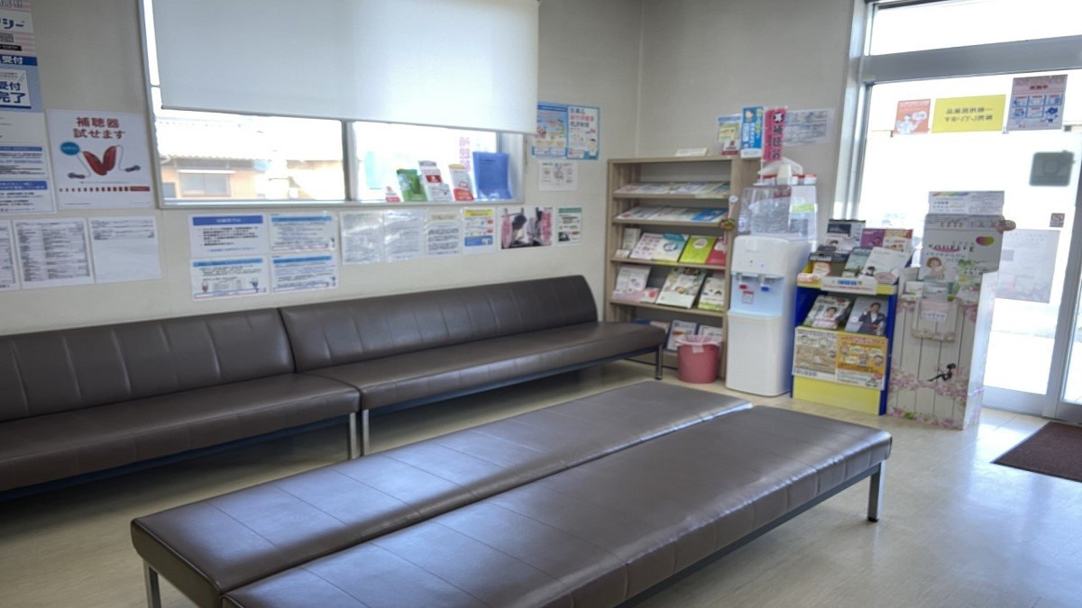 新世調剤薬局 一宮店（薬剤師の求人）の写真3枚目：新世調剤薬局　一宮店　待合室