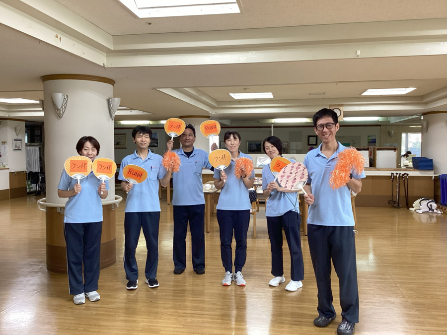 介護老人保健施設さくらの苑（看護師/准看護師の求人）の写真5枚目：チームワーク抜群のリハビリスタッフ！