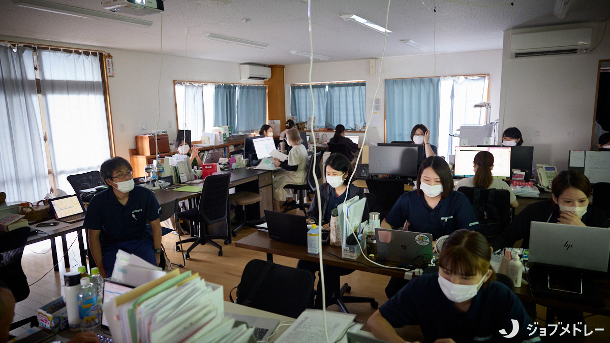 まつりか定期巡回ステーション（介護職/ヘルパーの求人）の写真6枚目：さまざまなスタッフが活躍しています