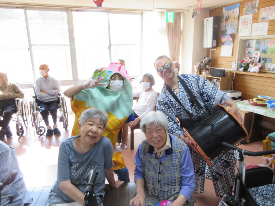 介護付き有料老人ホーム サンライズ茂原の写真4枚目:夏祭りのご様子です。