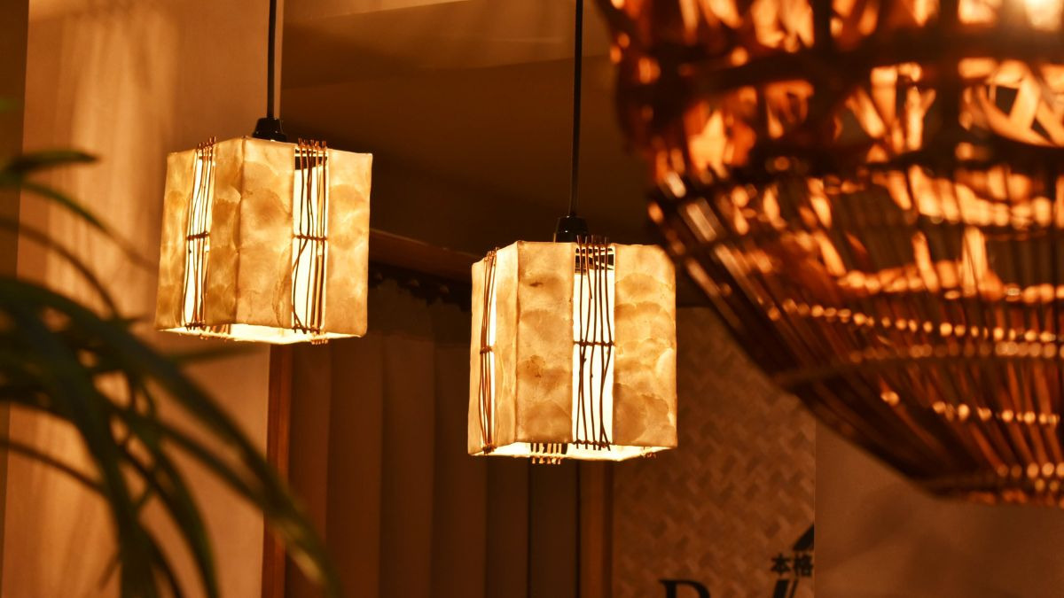 バーンラック銀座みゆき通り店の写真5枚目：柔らかな照明も魅力