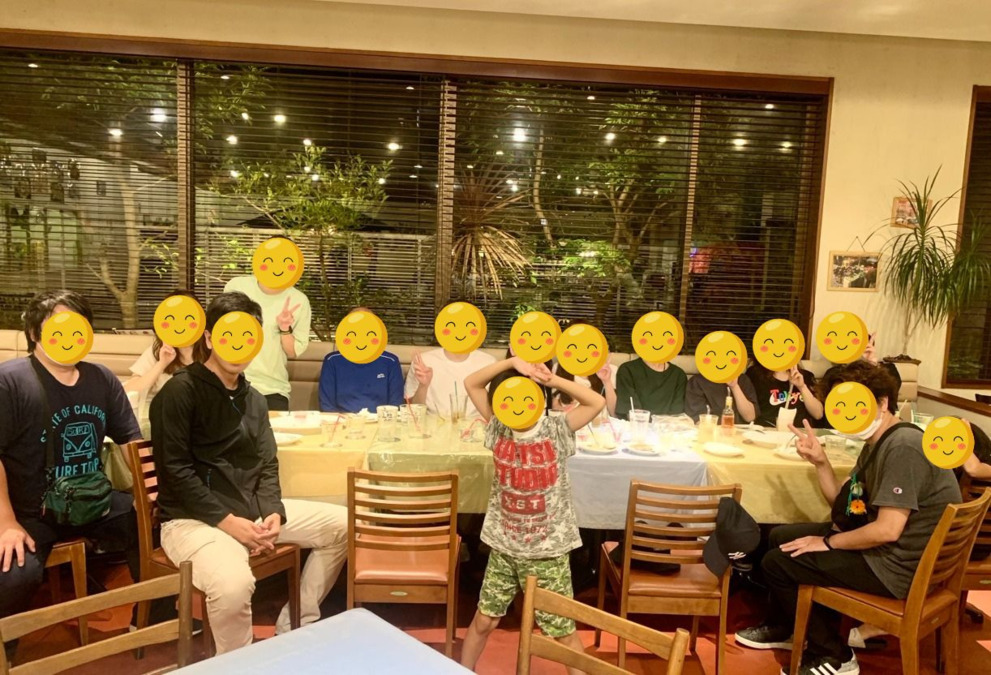 市川リハビリデイセンターゆずの樹　稲越店（あん摩マッサージ指圧師の求人）の写真8枚目：スタッフで食事会に行きました🍝🥗子連れで参加してくれたスタッフもいます🥰