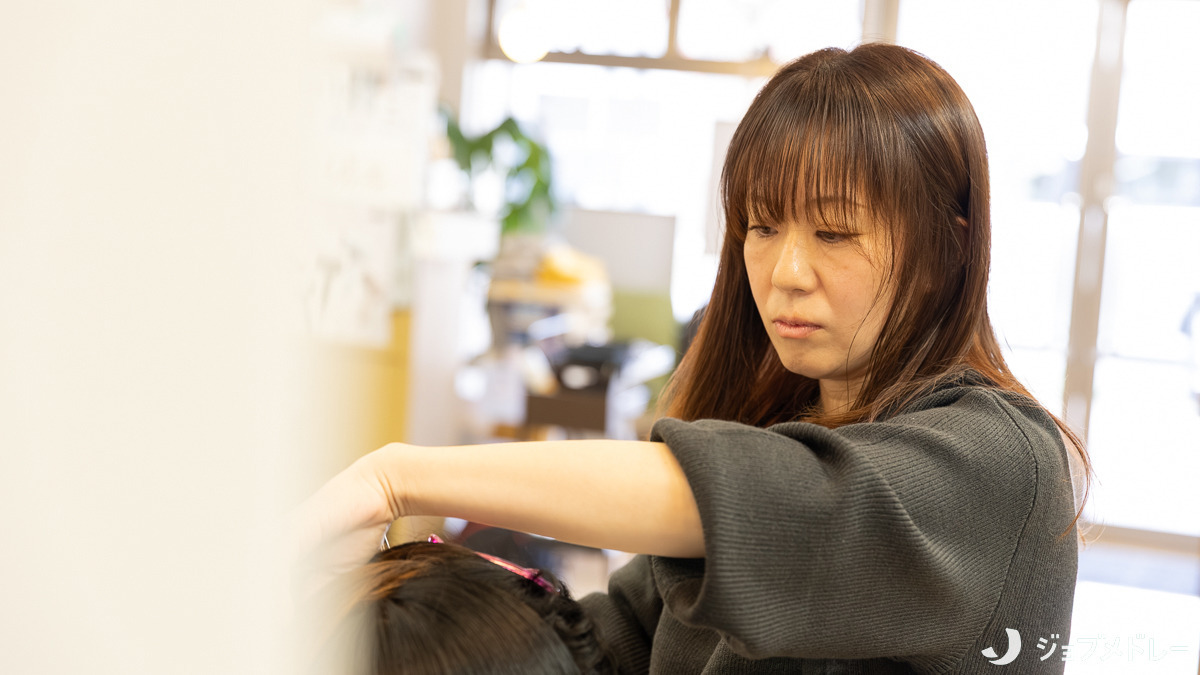 リファインヴェール小川店（美容師の求人）の写真：お客様の"なりたい"を実現しています