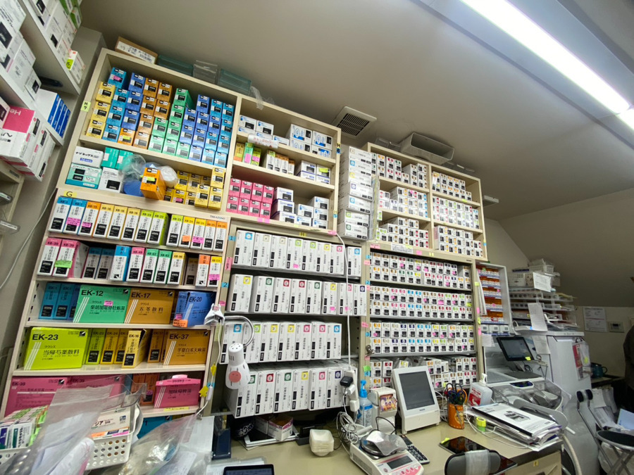 薬局ジャパンファーマシー　御影駅前店（薬剤師の求人）の写真4枚目：ジャパンファーマシー　御影駅前店　調剤室2