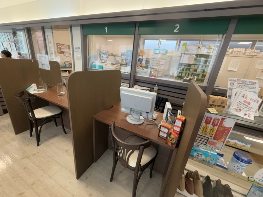 ミズ長崎　記念病院前店（薬剤師の求人）の写真6枚目：溝上薬局 記念病院前店　窓口