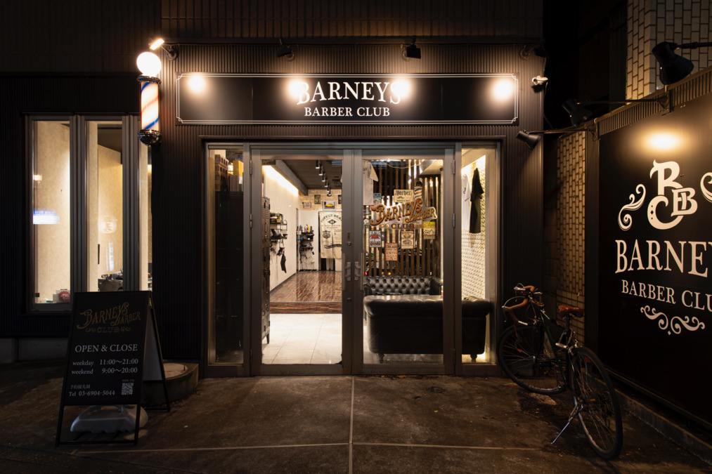 ＢＡＲＮＥＹＳ　ＢＡＲＢＥＲ　ＣＬＵＢ（理容師の求人）の写真2枚目：
