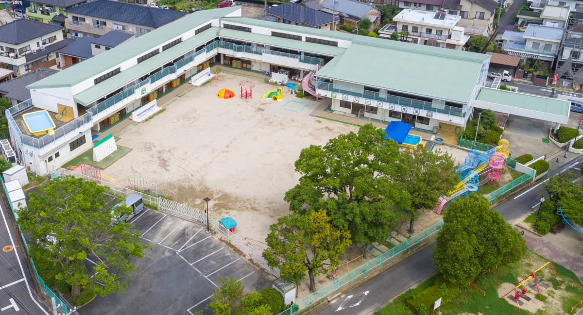 はなの木幼稚園（幼稚園教諭の求人）の写真15枚目：幼稚園全景俯瞰写真