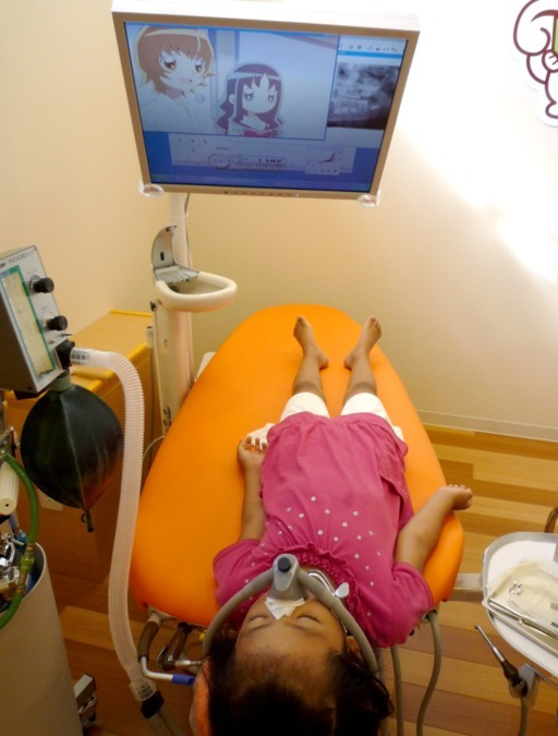 いけがみ小児歯科（歯科医師の求人）の写真4枚目：笑気を用いた治療には県外からも患者さんが来られます
小児治療を基礎から学べます！