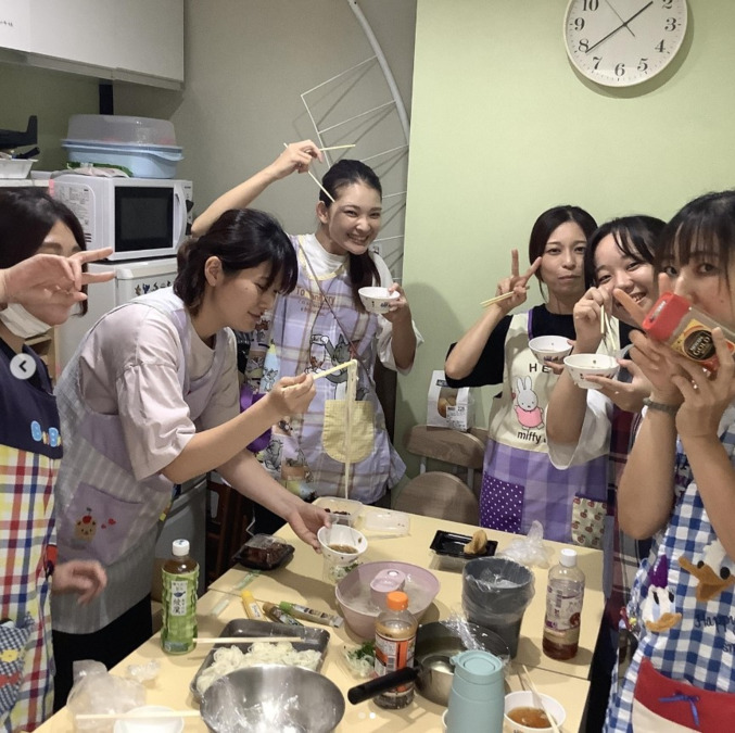 保育所ちびっこランド六町園の写真7枚目：休憩中に流しそうめんをやってみたり…♪