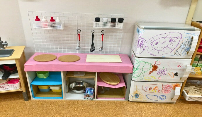ソラストお茶の水第二保育園（保育士の求人）の写真6枚目：こどもたちと一緒に作ったキッチン★（お茶の水第二）