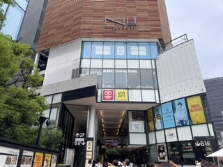 NU茶屋町mouth Peace矯正歯科の写真