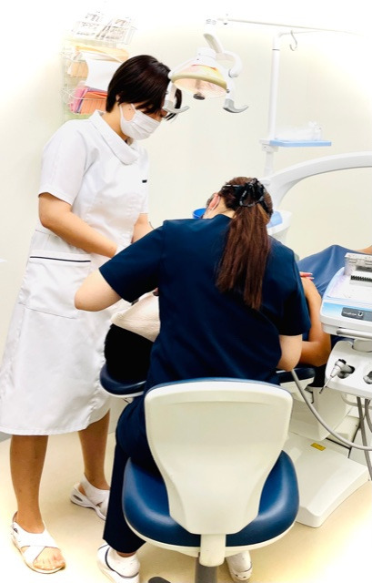 ザ・ホワイトデンタルクリニック 池袋院（歯科医師の求人）の写真4枚目：患者様お一人お一人をじっくり診察できるクリニックです。
