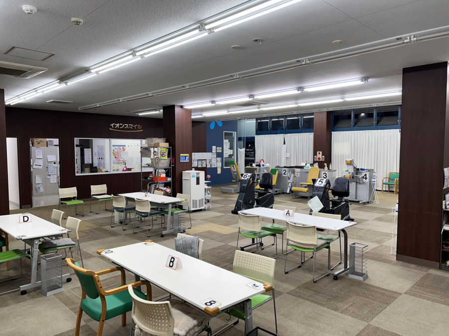 イオンスマイル西一之江店(看護師/准看護師の求人)の写真4枚目:とても広々としたフロアです♪