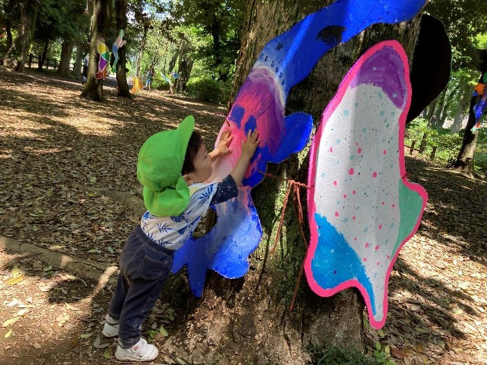 ほっぺるランド西荻窪（保育士の求人）の写真3枚目：園の近くには公園がたくさんあります。子どもたちは毎日の戸外活動が楽しみです。