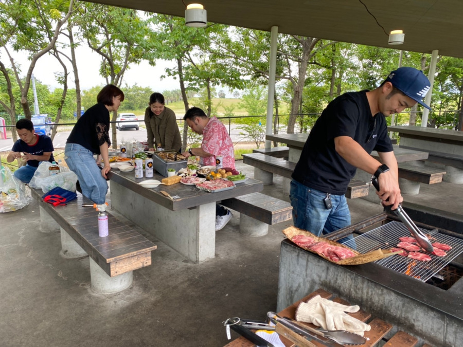 Re:pace鍼灸整骨院の写真7枚目：院長肉焼き係