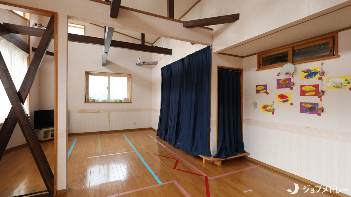 ちいさな森プラス(児童指導員/指導員の求人)の写真14枚目:開放感のあるスペースです