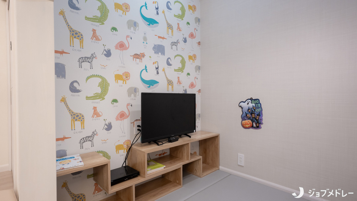 小岩井歯科（医療事務/受付の求人）の写真24枚目：退屈せずお待ちいただけるよう、おもちゃや絵本をご用意しています