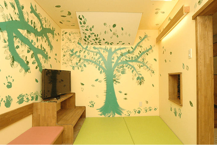 医療法人まつおかクリニック 内視鏡検査・CT検査クリニック(医療事務/受付の求人)の写真4枚目:キッズコーナー完備