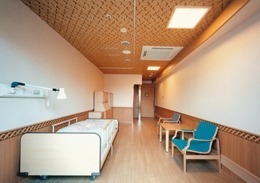 立川介護老人保健施設わかば(看護師/准看護師の求人)の写真:療養室はくつろぎをテーマに設計しました