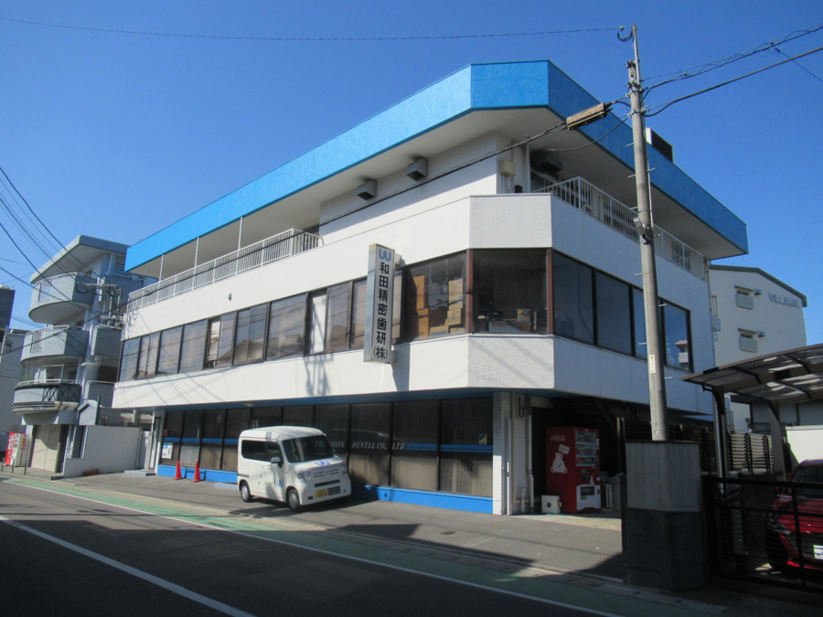 和田精密歯研株式会社 博多センター（歯科技工士の求人）の写真8枚目：和田精密歯研株式会社　　博多センター