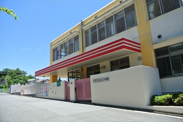 あじさいこども園（保育士の求人）の写真1枚目：食育活動や地域交流にも力を入れています