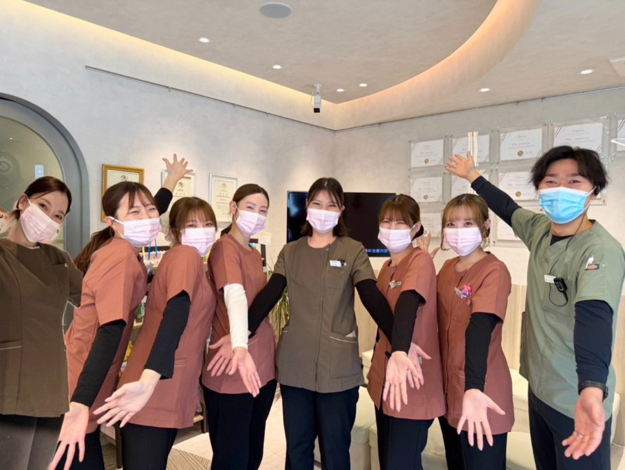 医療法人若葉会 吉村歯科医院の写真8枚目:DH用スクラブが今年の1月から新しくなりました♪