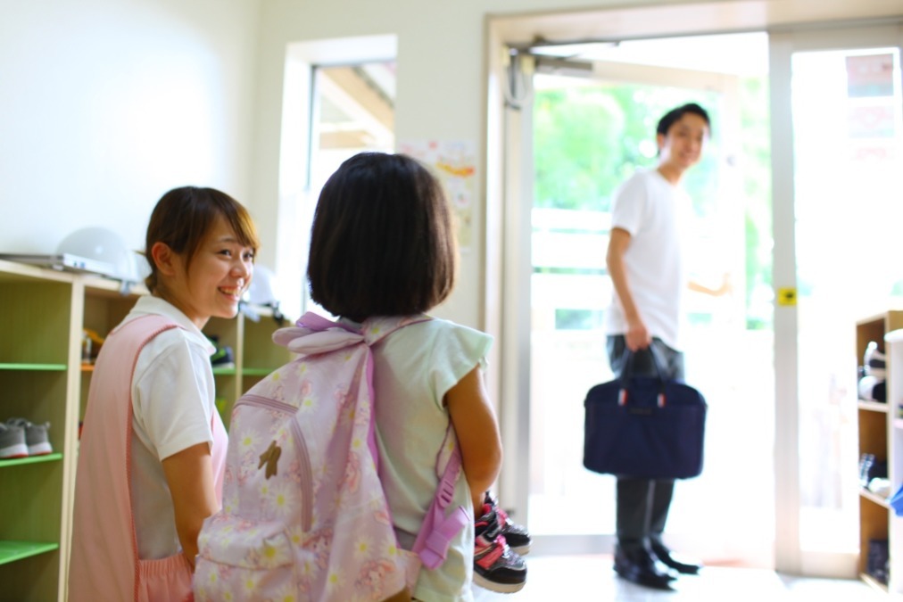 ピジョンハーツ株式会社　 静岡県磐田市の 企業内保育園の写真2枚目：企業内保育所は保護者の方との距離も近く、安心してお子様を預けていただけます。