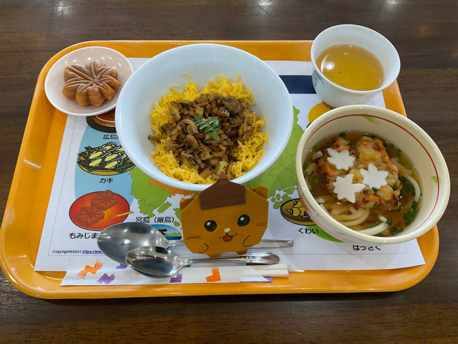 ケアハウスかんで（管理栄養士/栄養士の求人）の写真22枚目：ご当地メニュー②