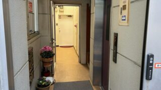 Madreみらいテラス(介護タクシー/ドライバーの求人)の写真5枚目:エレベーターで2階に上がり右側へ