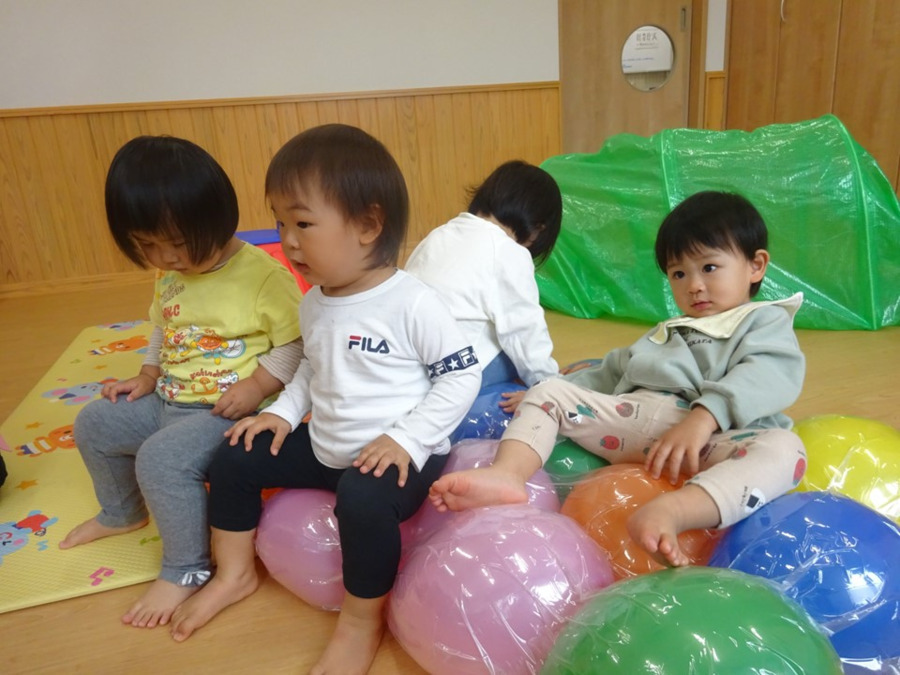 茨城県庁内保育所ひより保育園の写真:お子さんの発達や個性をよく見て、一人ひとりに合った保育を行っています。