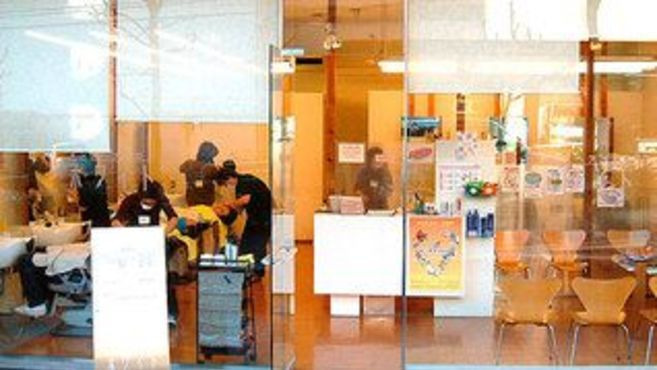 Men's Hair Salon WHITE 上山手店（理容師の求人）の写真5枚目：