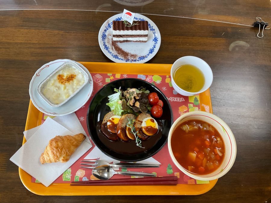 ケアハウスかんで（管理栄養士/栄養士の求人）の写真20枚目：行事食②