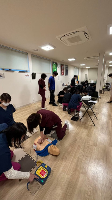 医療法人社団　順福会　えこだ駅前山田整形外科（看護師/准看護師の求人）の写真4枚目：救命講習会でスタッフが学ぶ機会を作っています