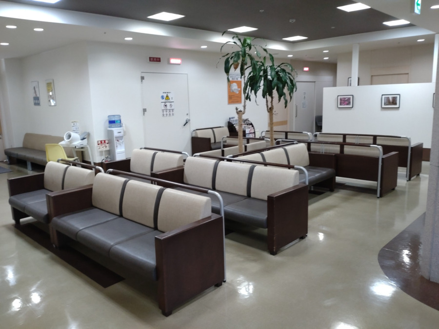 新町整形外科診療所(看護師/准看護師の求人)の写真3枚目:待合ホール