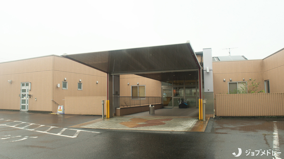 サニーサイドホスピタルの写真2枚目:広々としたエントランスです。