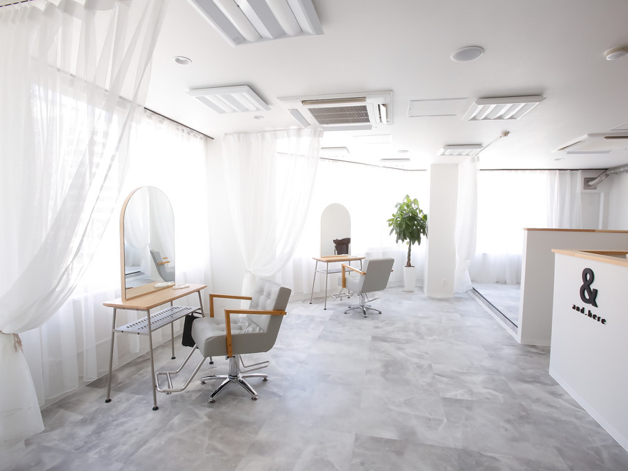 and.here 谷町四丁目店の写真