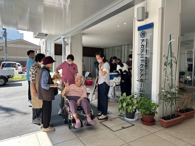 社会福祉法人　貴和会　アカデミック小規模多機能太閤（介護職/ヘルパーの求人）の写真10枚目：きわかいマルシェの様子