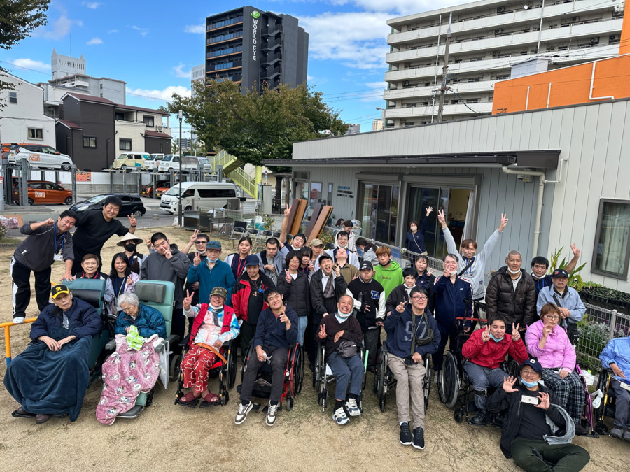 訪問介護 レオ介護サービス(介護職/ヘルパーの求人)の写真3枚目:一人でも多くの方に笑顔を、を実現する会社です!