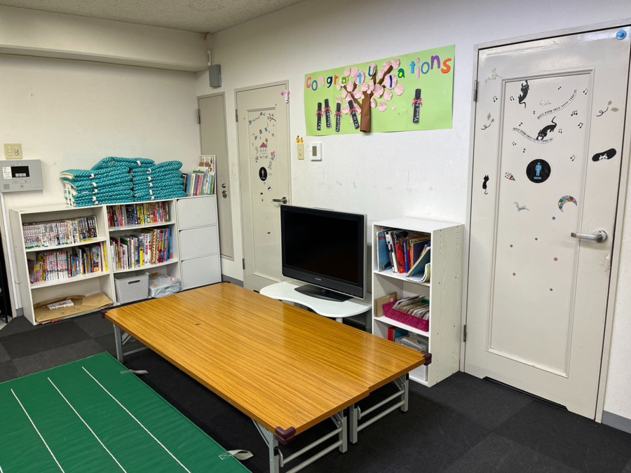 K-Y’s Style 大須校の写真3枚目：動画を見ながら作業ができます