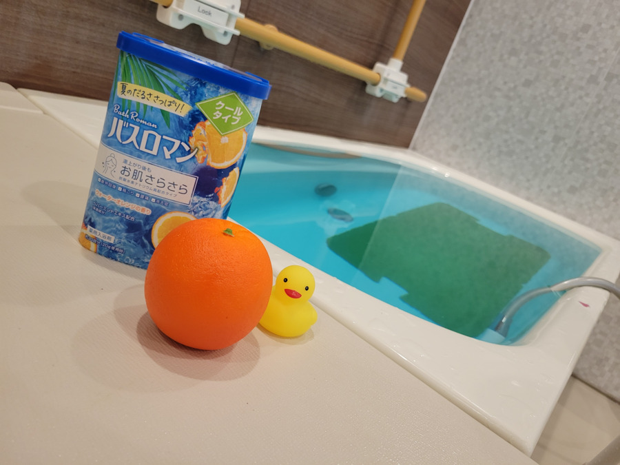 いきいきらいふSPA駒込店（介護職/ヘルパーの求人）の写真3枚目：入浴特化デイなのでお風呂に工夫を！スタッフアイデアです！