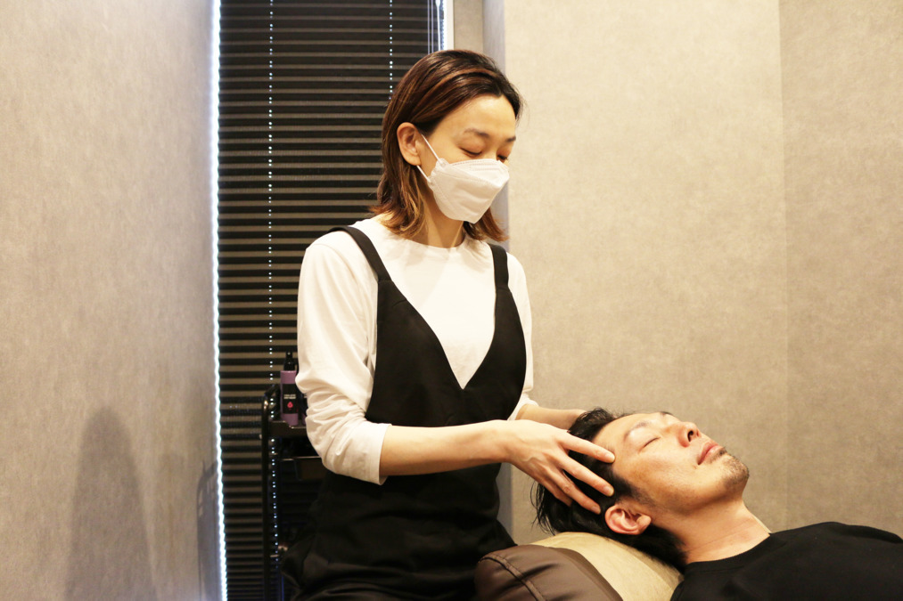 tayuru　-relaxation&beauty-の写真5枚目：ヒマラヤンオイルを使用したドライヘッドマッサージで脳疲労を癒し、小顔効果も