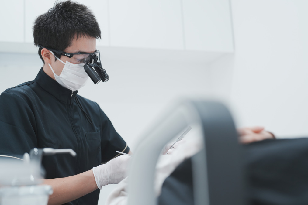 円山公園ふなと歯科【2025年10月06日オープン】(歯科衛生士の求人)の写真5枚目:当院では衛生士さんに拡大鏡(ルーペ)の貸与も行っております。