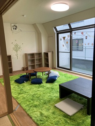 月とおひさま西中島の写真