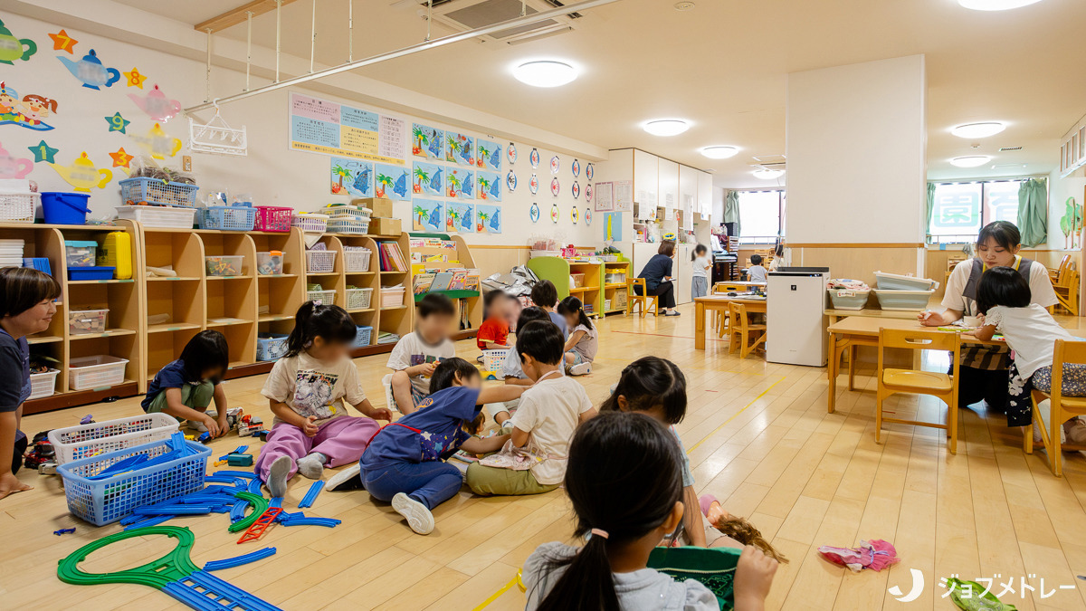 第六コスモ保育園(保育士の求人)の写真17枚目:思い思いの遊びに夢中です◎