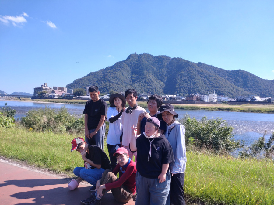 オリーブ(生活支援員の求人)の写真4枚目:時にはお出掛けもします。