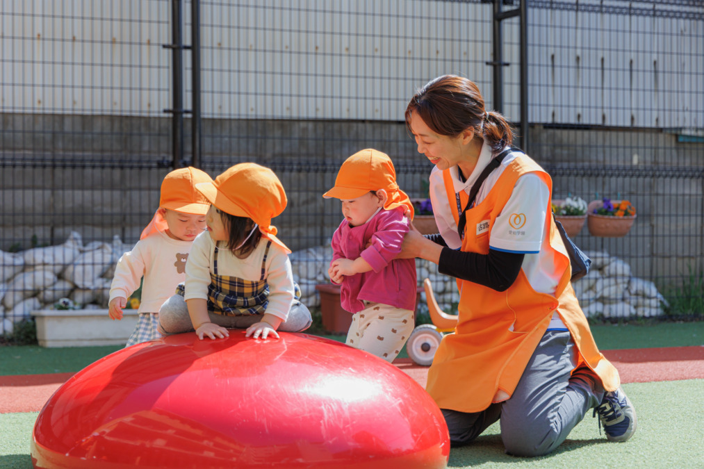 幼保連携型認定こども園愛和学園（保育士の求人）の写真2枚目：