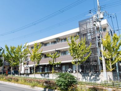 住宅型有料老人ホーム「ハーモニー吹田」（介護職/ヘルパーの求人）の写真1枚目：