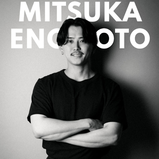 LOOKSLIKE AKASAKA REDの写真12枚目：